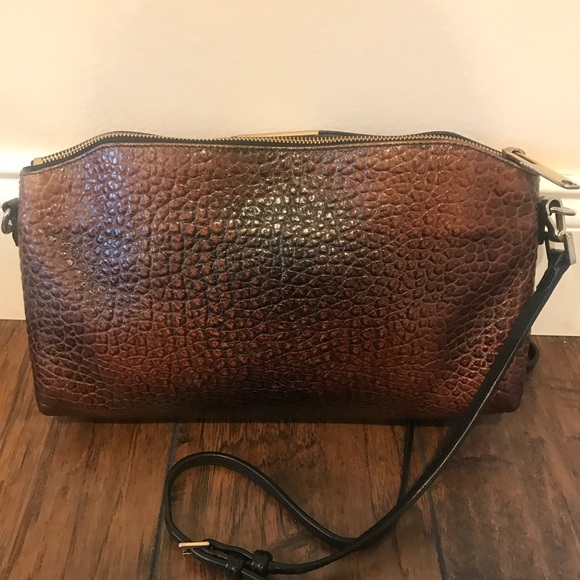 Burberry Chischester Cross Body Bag - Picture 3 of 5